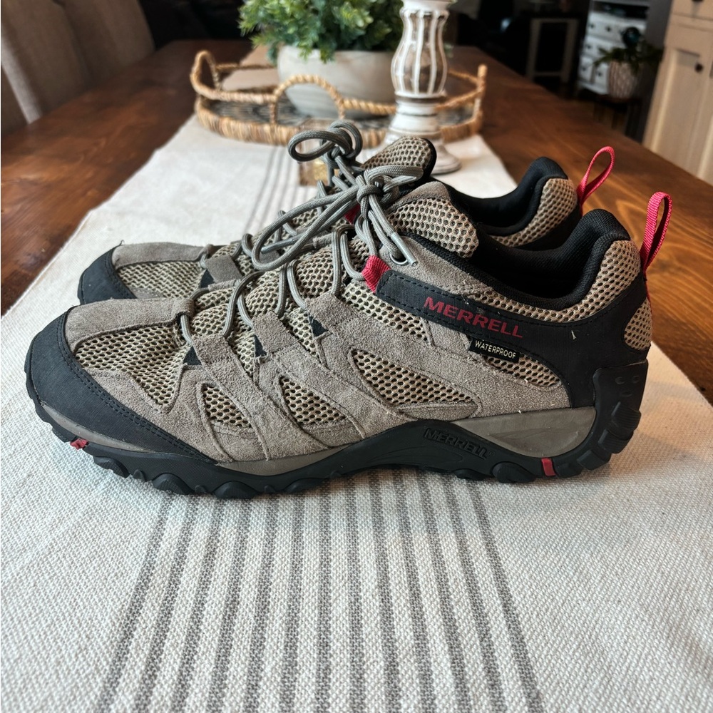 Merrell Men's Alverstone Size 13 Trail Shoes